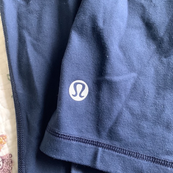 Lululemon 3/4 Yoga Pants - Picture 3 of 4